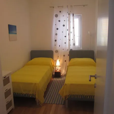 公寓 Jela 罗戈兹尼察