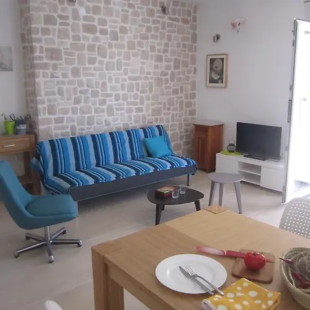 Apartment Jela