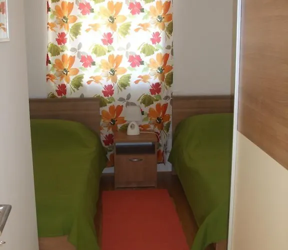 Jela شقة روغوزنيكا